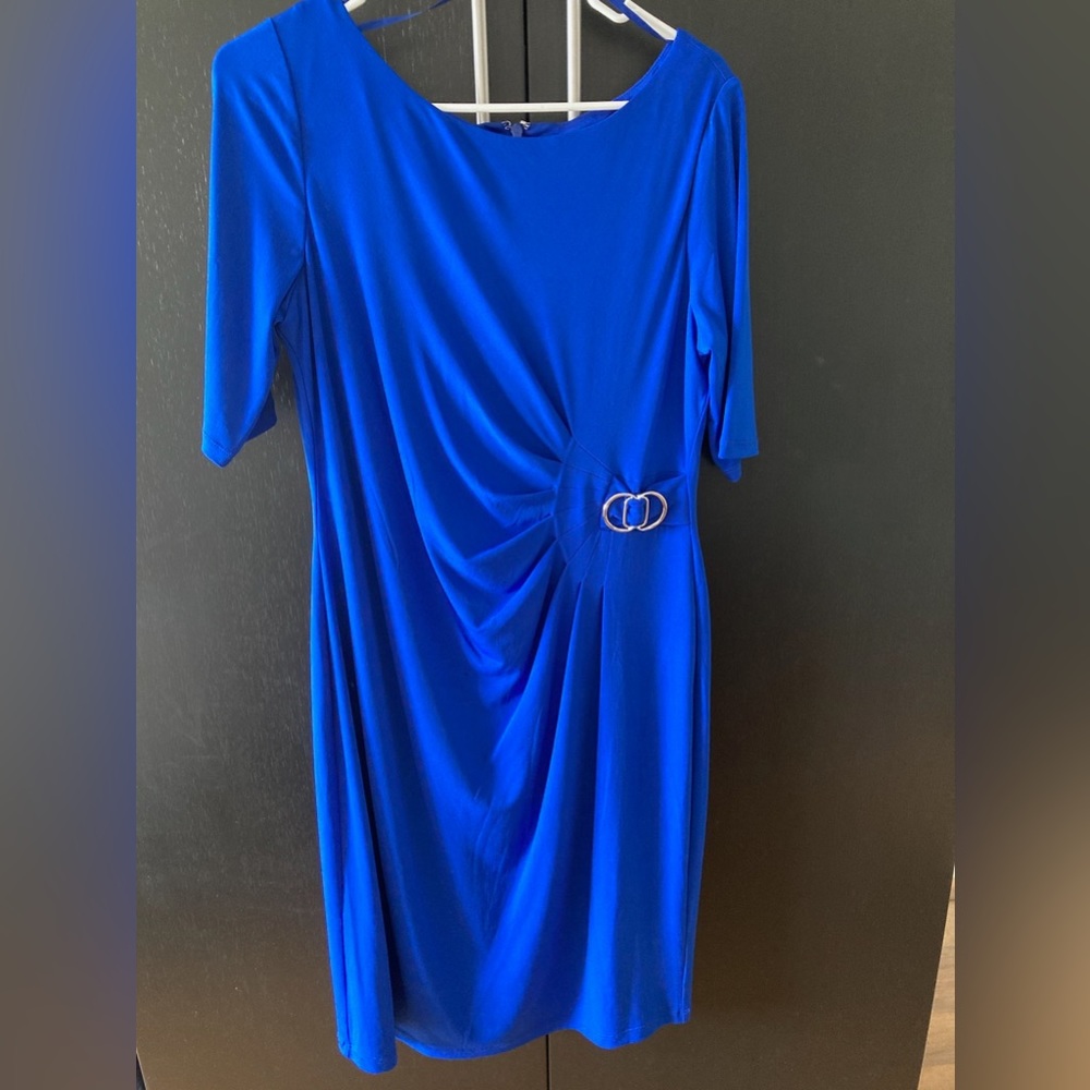Beautiful Blue dress! Over the knee, 3/4 sleeves, Jessica Howard brand